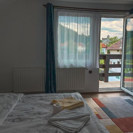 Apartamento Casuta Cu Dumbrava Bran  Exterior foto