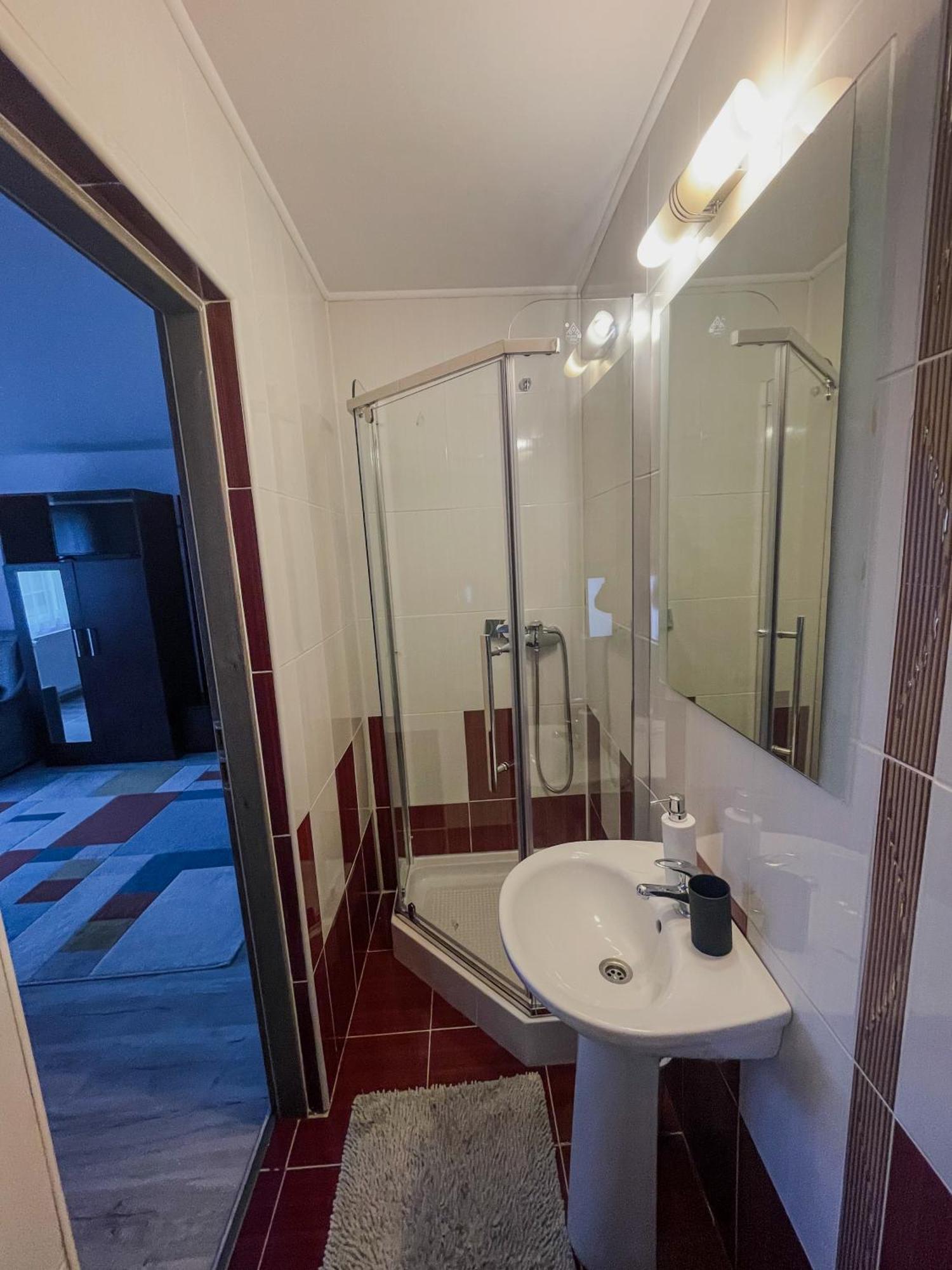 Apartamento Casuta Cu Dumbrava Bran  Exterior foto